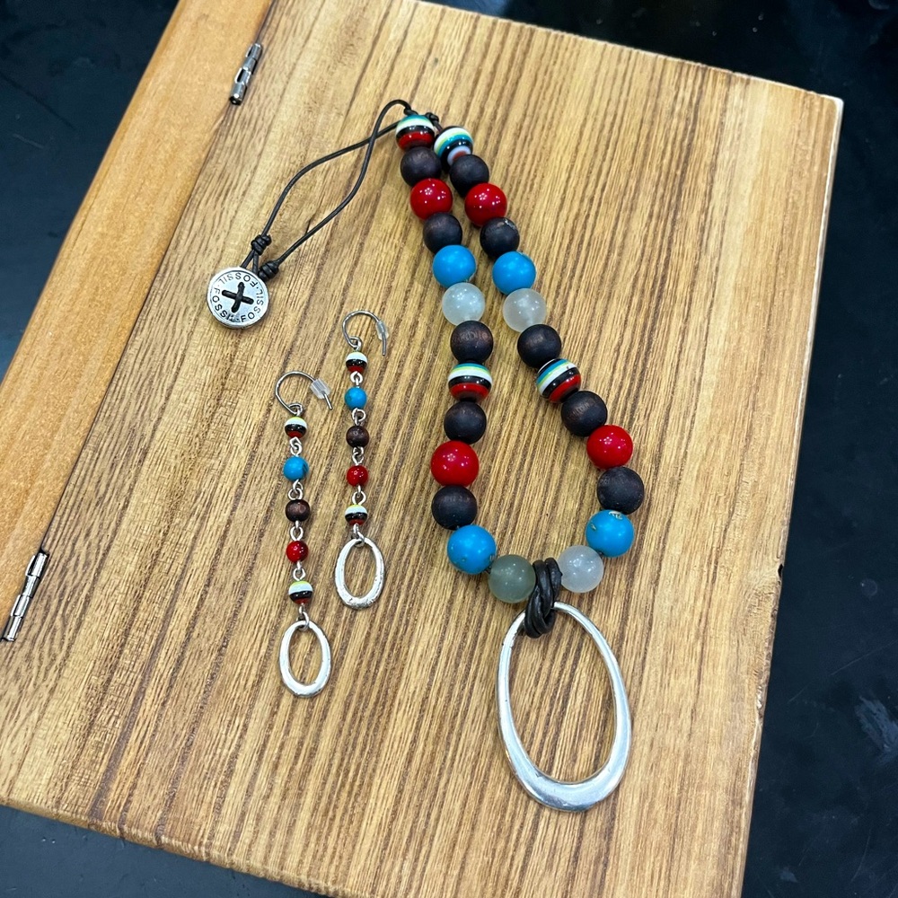 Women’s Fossil Brand Red/Brown/Turquoise Beaded Jewelry Set